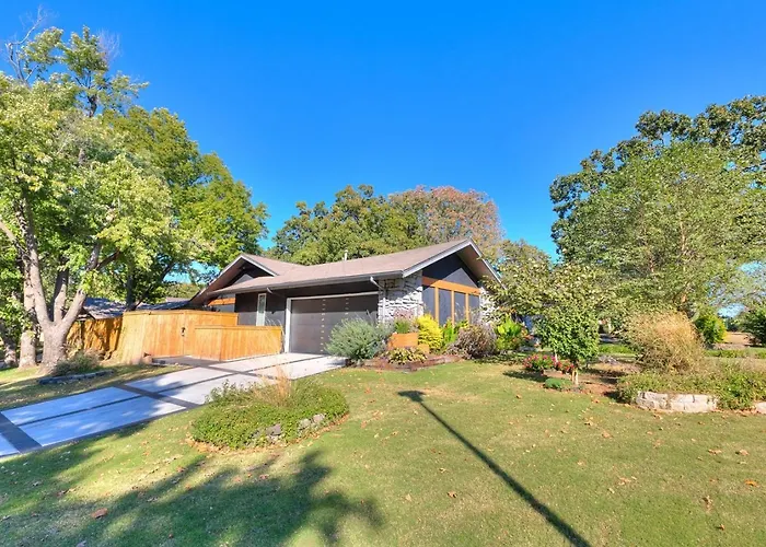 Ironwood House 5br Pool Tulsa