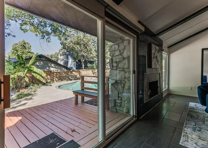 Country house Ironwood House 5br Pool